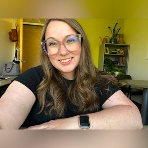 Meet your Posher, Kayla